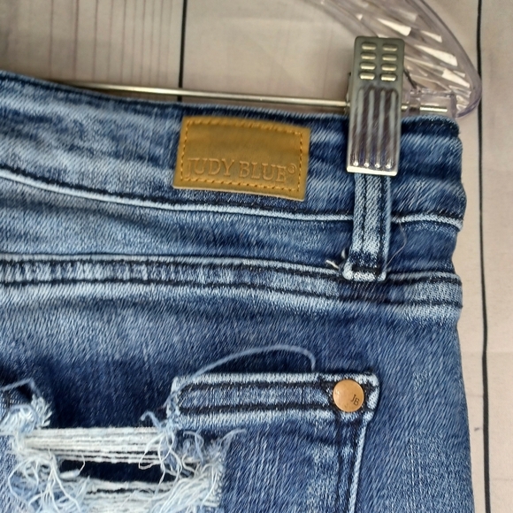 Judy Blue Skinny Raw Hem Relaxed Fit  Blue Women's Jeans - Picture 11 of 11